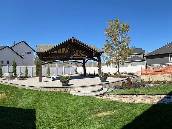 Outdoor pavilion and kitchen