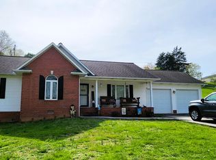 130 Michael Ln, Jacksboro, TN 37757