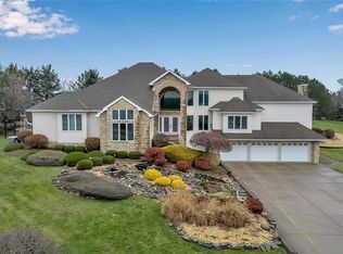 7274 Lakeview Ct, North Tonawanda, NY 14120