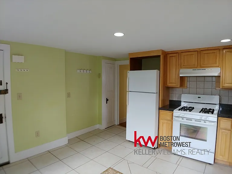 77 Hudson St #2 — Photo 5