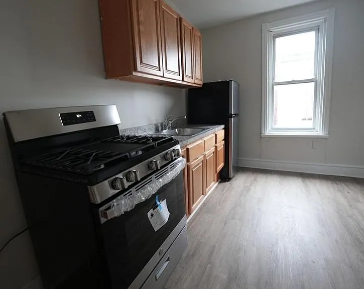 1829 S 58th St — Photo 7