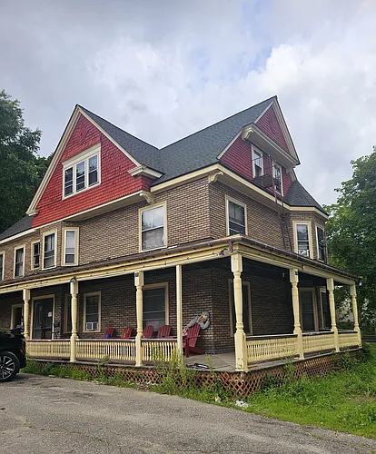 271 Nashua St Photo 1