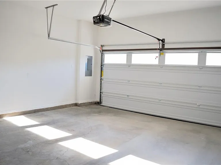 5827 Rivendell Dr — Photo 19