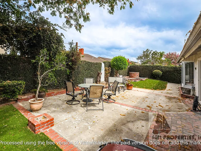 15841 Maidstone St — Photo 22