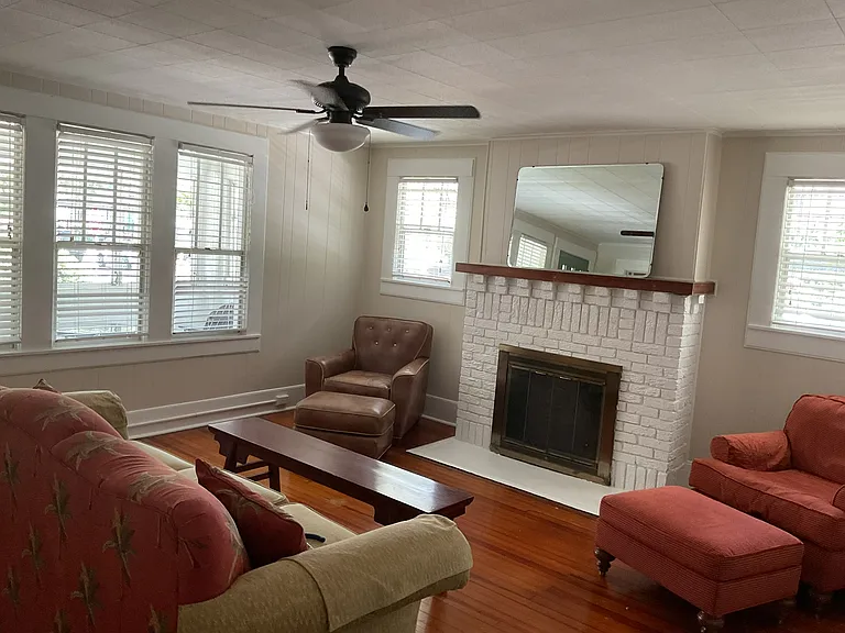 304 Calhoun St — Photo 5