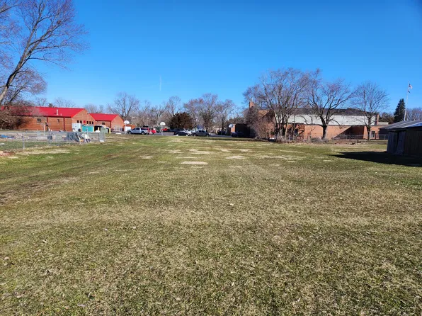 610 W 10th St, Rock Falls, IL 61071