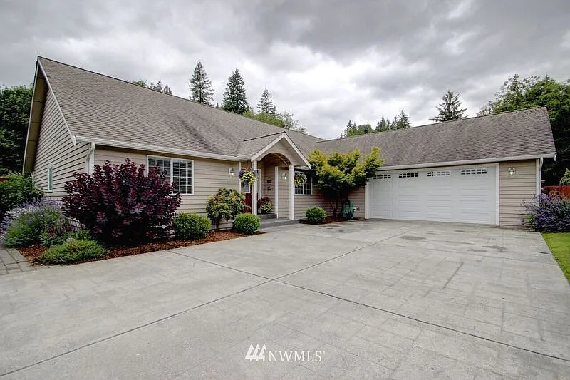 8040 Pipeline Road photo 1
