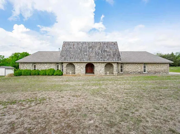 1909 Lake View Dr, Perry, OK 73077