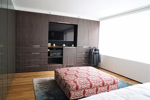 Rented by Keller Williams NYC | media 16