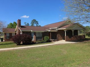 79 College St, Uriah, AL 36480