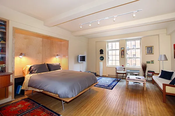 Sold by Corcoran | media 22
