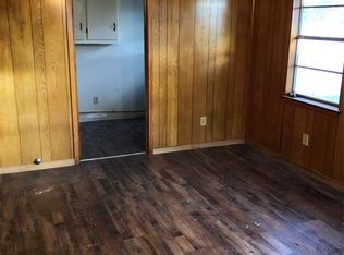 210 E 11th St, Kaufman, TX 75142