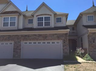 379 Shadow Creek Dr, Vernon Hills, IL