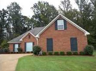 137 Glen Auburn Dr, Clinton, MS 39056
