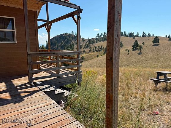 27th image of 64 Lookout Point Ln