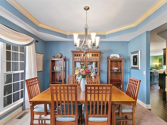 4th image of 281 Lemar Park Ct