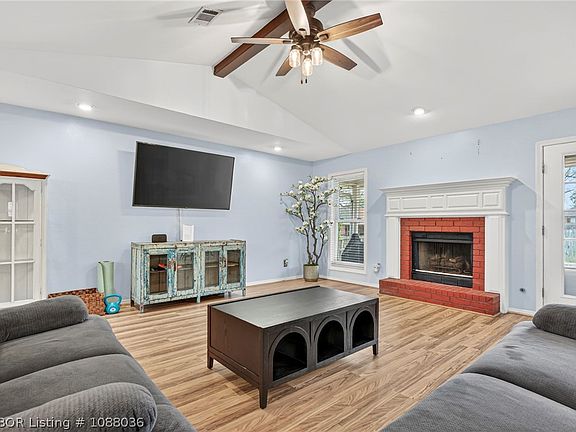 4th image of 1606 Broken Hill Dr