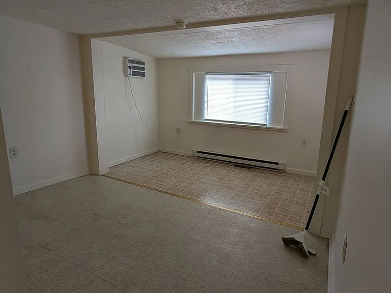 351 Eagle School Rd — Photo 2