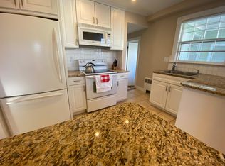 115 Champlin Pl N #4, Newport, RI 02840