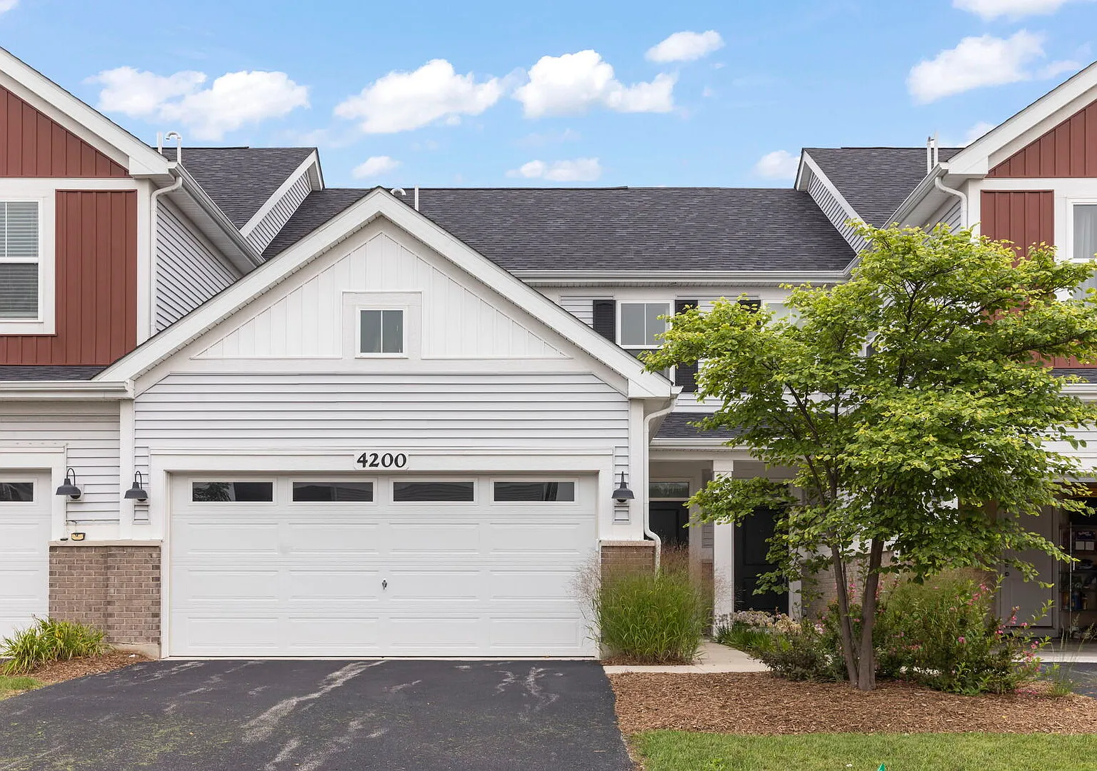 2 bed, 2.5 bath, 1700 sqft, $2,890 — Photo 1