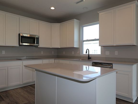 2nd image of 6798 Highland Way