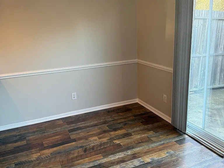2355 Vineyard Dr #F2 — Photo 7