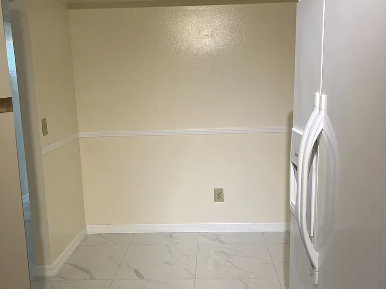 8201 Sun Spring Cir — Photo 8