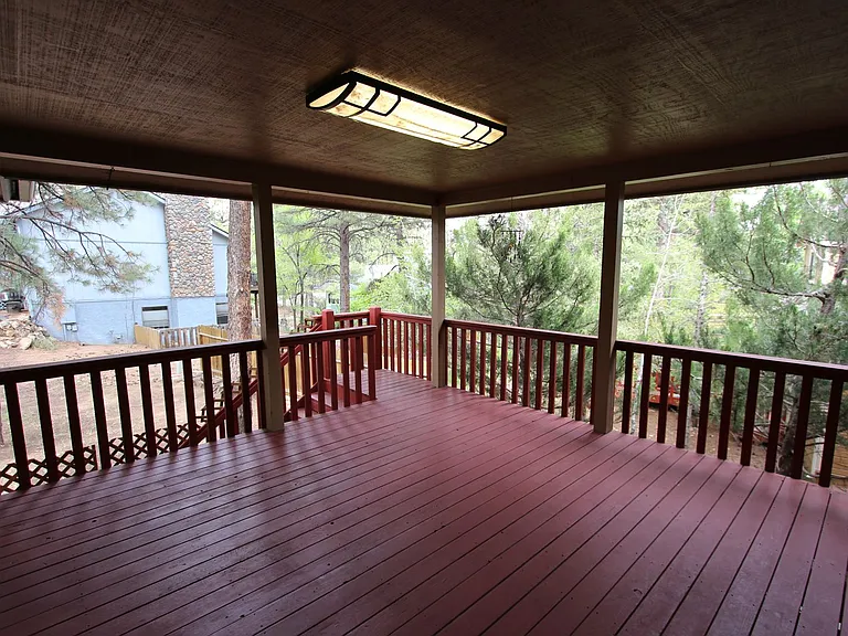 2100 N Timberline Rd — Photo 22
