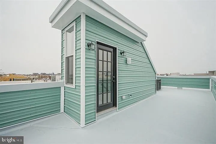 1939 S 6th St — Photo 7