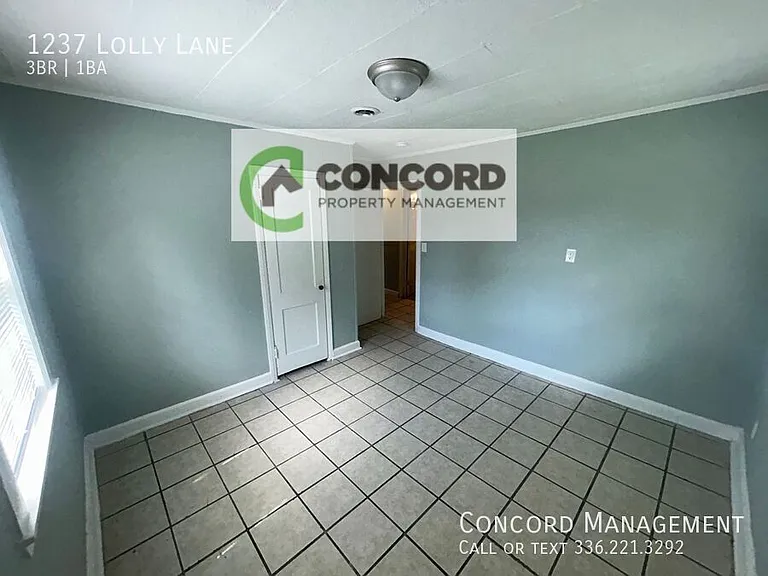 1237 Lolly Ln — Photo 15