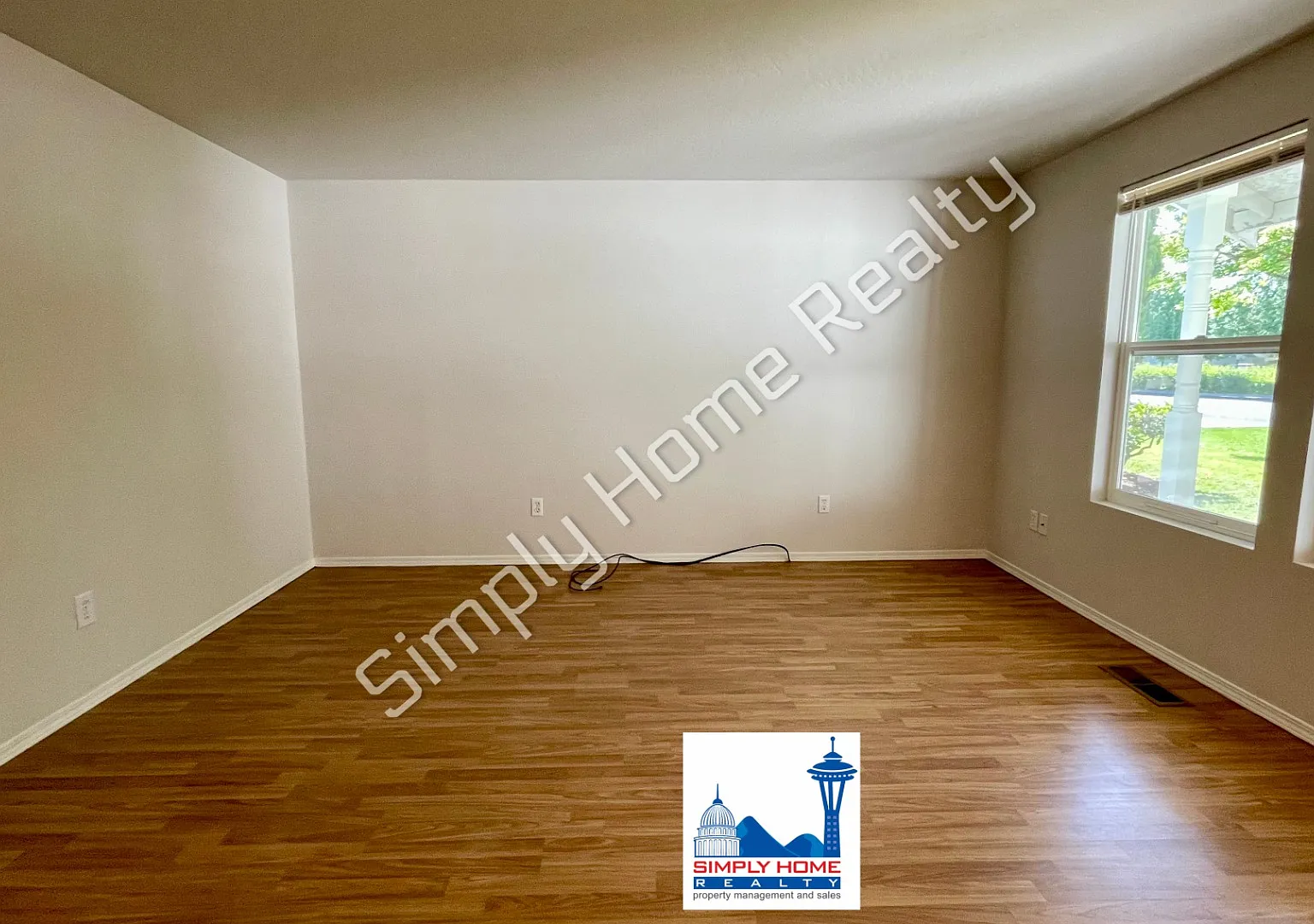 Single-Level Charm in Emerald Heights — Photo 4