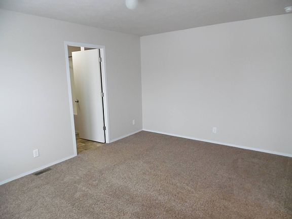 5th image of 41021 Old Michigan Ave #W210