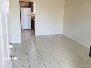 551 SW 3rd St APT 4, Miami, FL 33130
