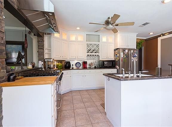 3rd image of 3916 Gettysburg Cir
