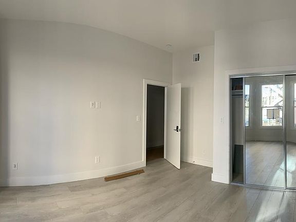 3rd image of 1026C Capp St
