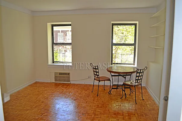 Rented by Peter Ashe | media 31