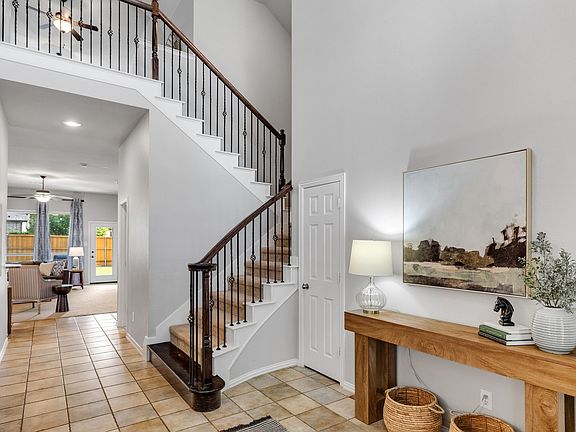 5th image of 534 Waters Edge Way