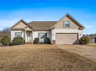 907 Echo Ridge Dr, Duncan, SC 29334