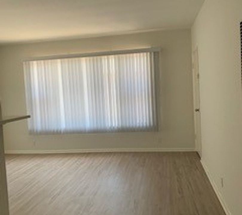 1st image of 1422 Pearl St APT D