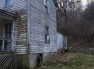 1949 Spring Branch Rd, Leon, WV 25123