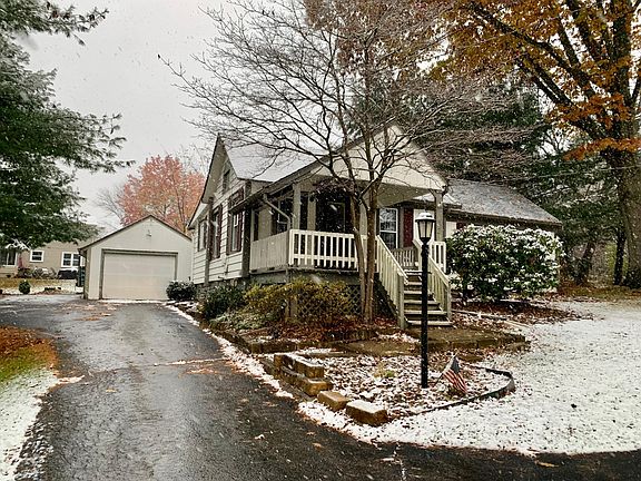 3rd image of 73 Hill Dr