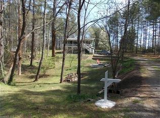 101 Pine Forest Dr, Weaverville, NC 28787