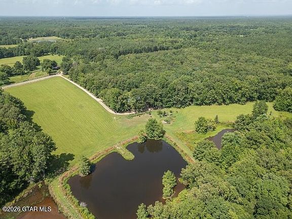 3rd image of 1101 Brown Rd