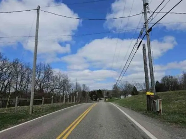 10875 Dolphin St SW, Beach City, OH 44608