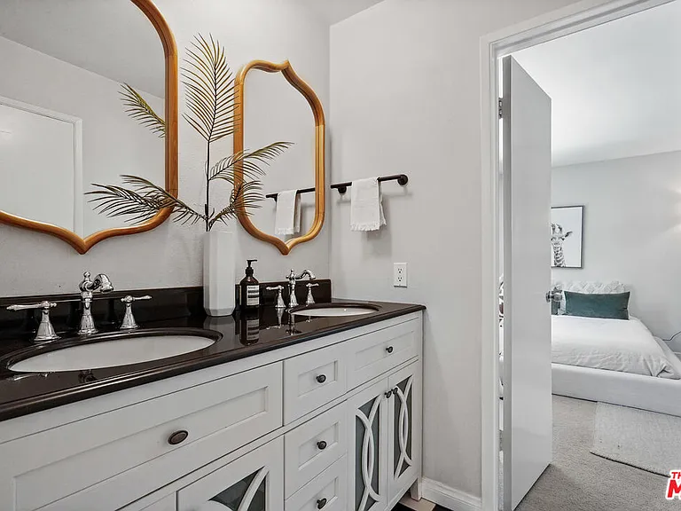 5025 Dantes View Dr — Photo 21