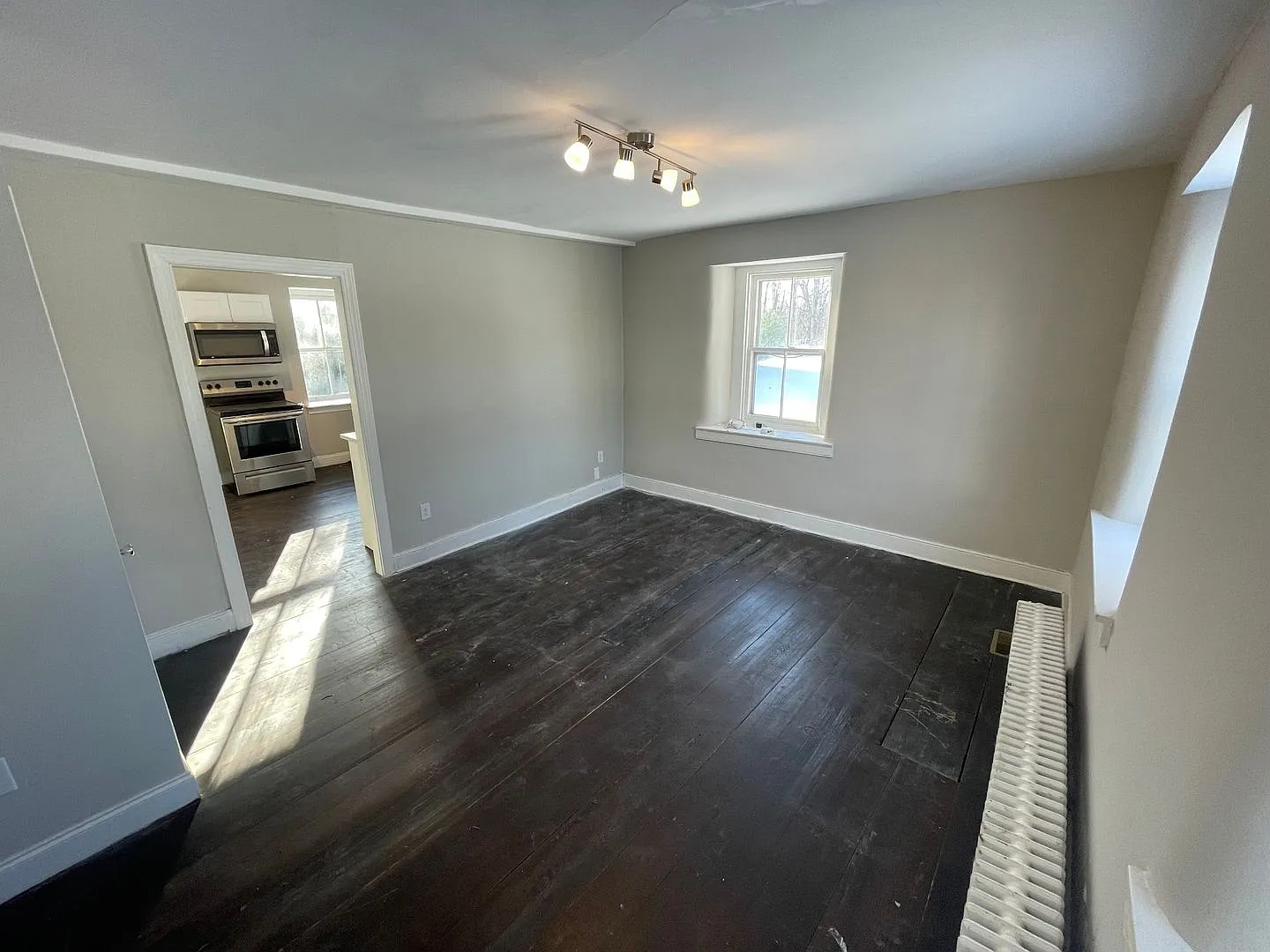 722 Faust — Photo 2
