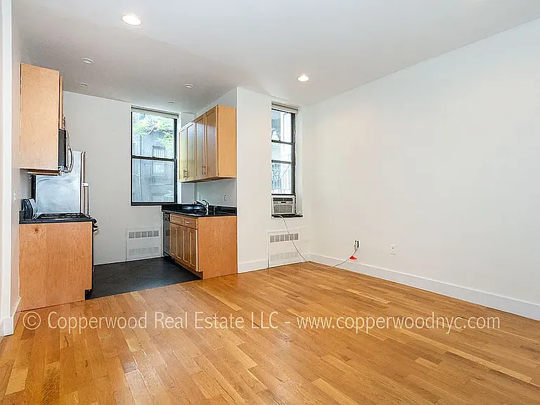 310 E 85th St #2C — Photo 1