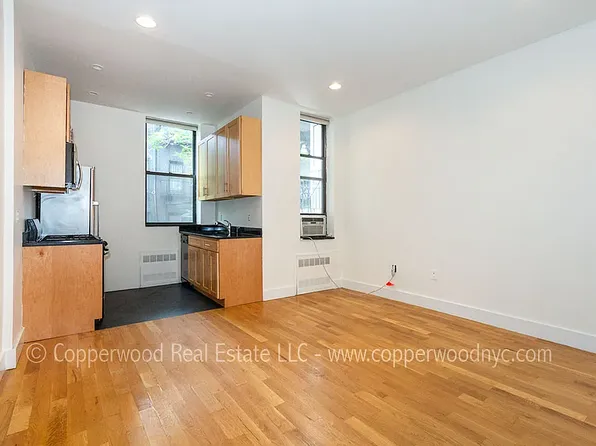 310 E 85th St, New York, NY