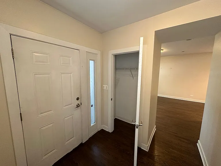 2247 W Thomas St #GF — Photo 10
