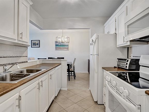 5th image of 400 N Riverside Dr APT 503